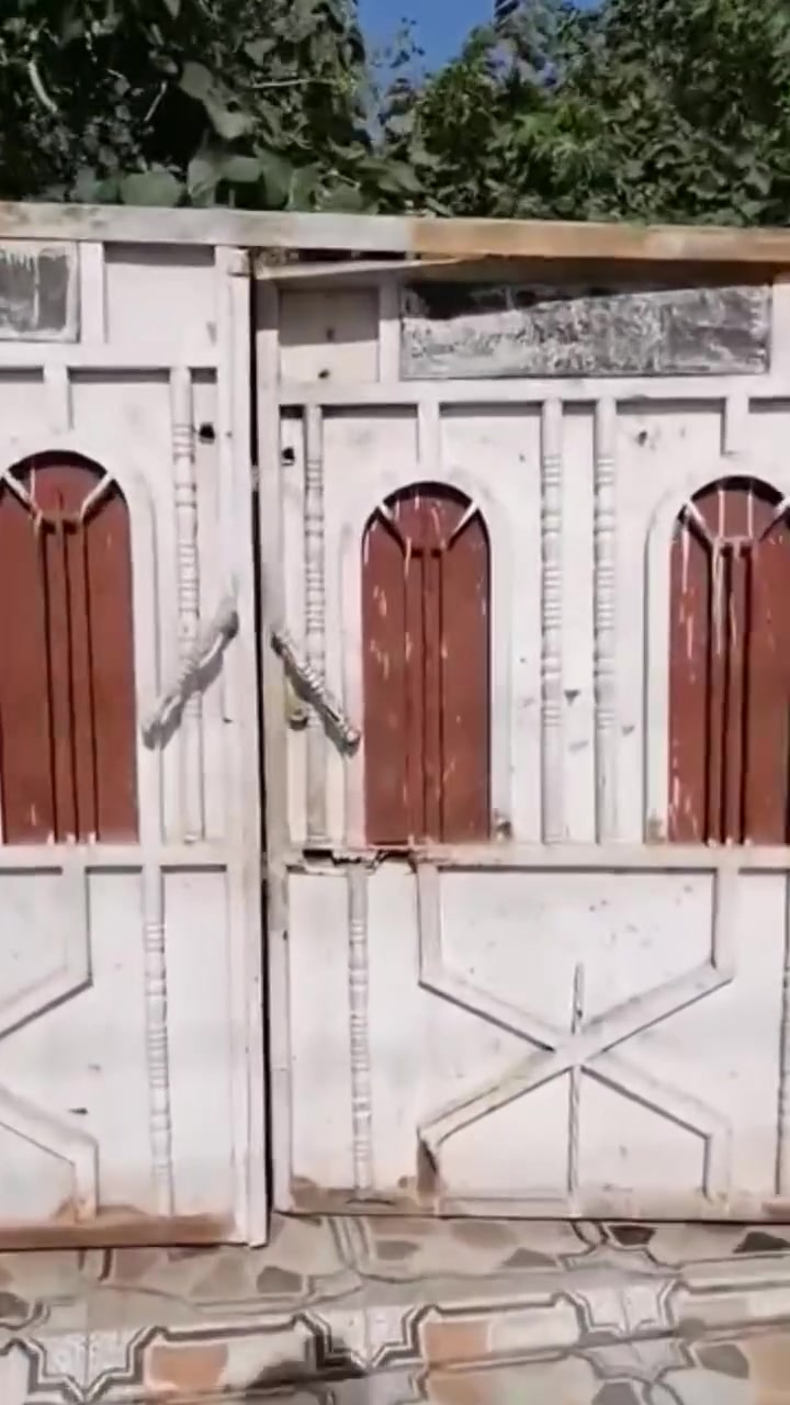 سلام عليكم بيت للبيع طابو صرف المساحه 260حي العسكري الثاني السعر 65تصل ع الرقم ***********
