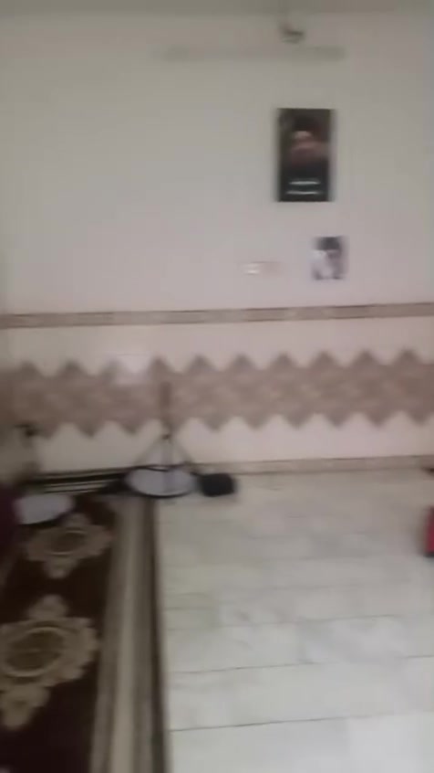 السلام عليكم
بيت للبيع في منطقة الباوية المعامل شارع حجي راضي 
داخل دربونة المساحة 225
«للاستفسار ***********
