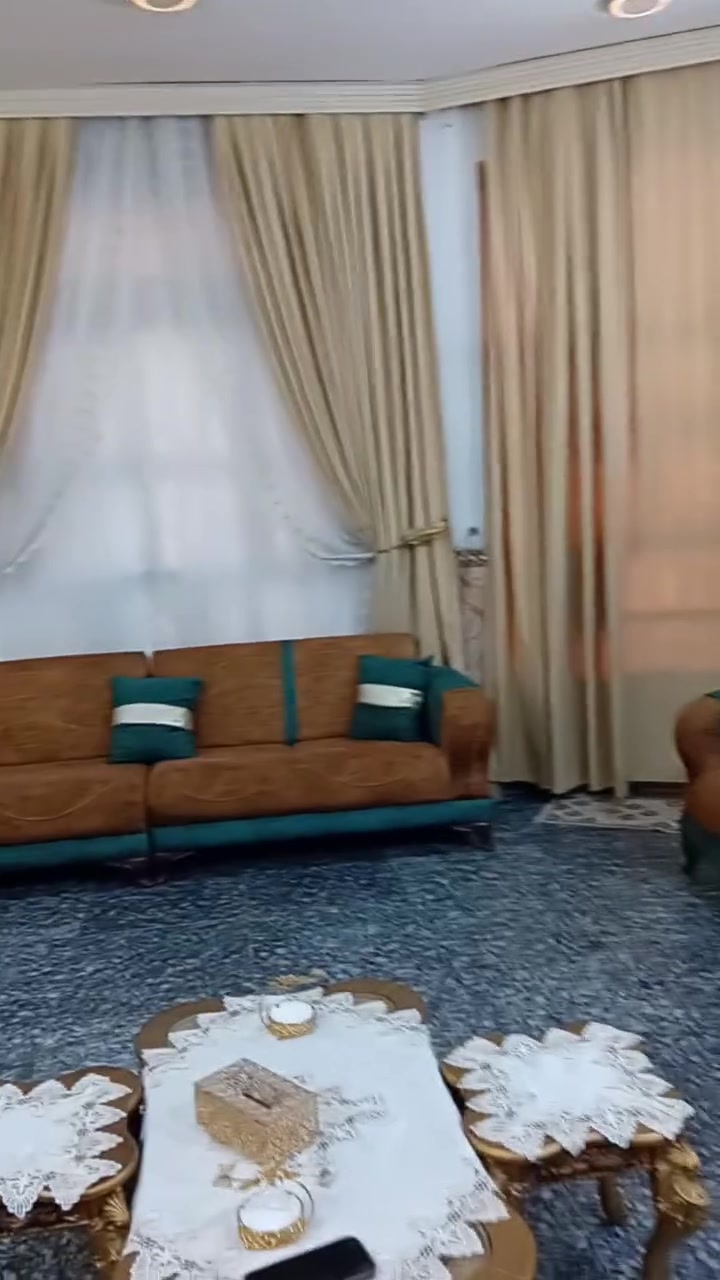الدار للبيع مساحه ١٣٠ الواجه ١٠ والنزال ١٣ ركن ملك صرف مع تشجير ٦٠ متر بغداد زعفرانيه نهايه شارع مجمع الطاقه نهاية المنتزه ***********
