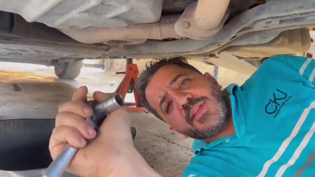 اهمال الدهن 😭😭 اكثر من سبع اشهر 
بفضل الله تم تبديل دهن الكير والمحرك مع فلاتر اصليه 
واحنه بخدمتكم 
باداره المهندس/ ابو جميله 
الدوره جمعية خير الله
***********

