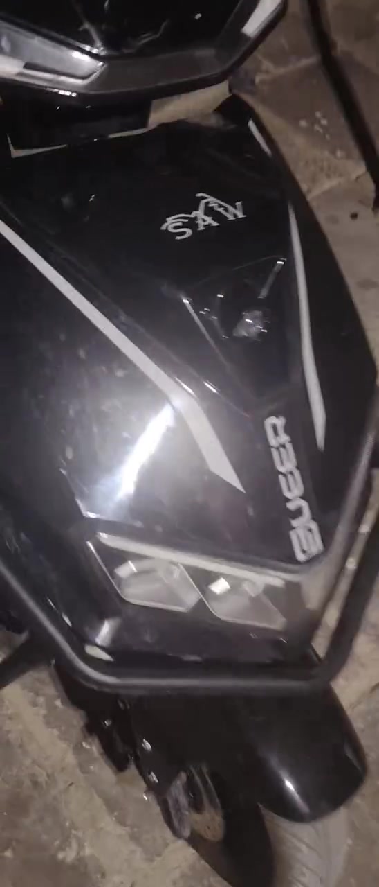 سلام عليكم
دراجه. شحن للبيع 
دراجه جديده صارله 20 يوم من اخذته
ملف 3000 شحن يمشيك 60 كيلو  لاستفسار 
***********
