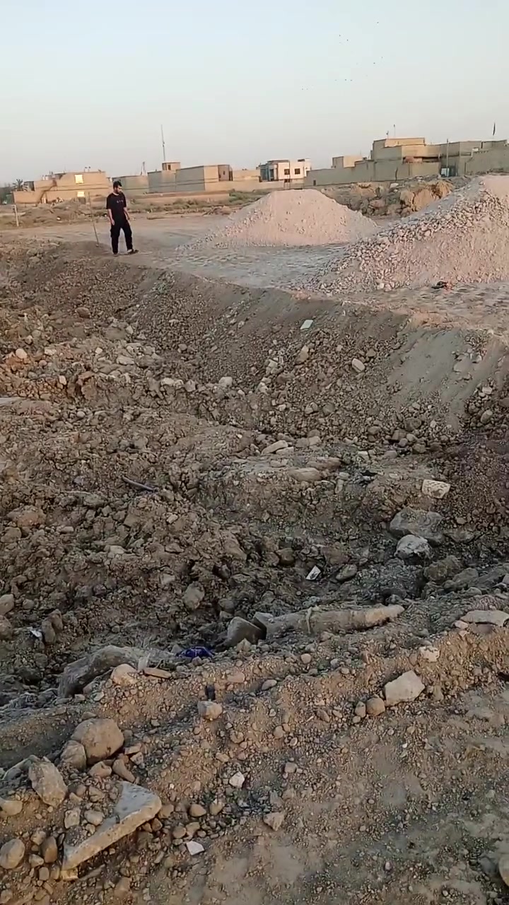 قطعة للبيع المساحة. 200متر. في بستان الصنوبر. قرب. شارع الصبابه. السعر. 22.الاستفسار عله رقم. ***********
