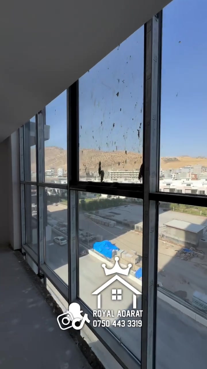 🏡 شقة للبيع في مشروع ئوبيرا لاند – فرصة مميزة

📐 المساحة: 165 متر
🏢 الطابق: 9
🧭 الواجهة: شمال شرقي
🌳 الإطلالة: مباشرة على حدائق المشروع ونافورة الحديقة

🔹 مواصفات الشقة:
• 3 غرف نوم
• غرفة نوم واحدة سويت 🛏️
• صالة واسعة
• مطبخ مفتوح
• مشتملات احتياط عدد 2

💰 المقدمة: 43,500$ وقابلة للمجال

📞 للاستفسار والتواصل:
***********
***********

👑 عقارات ROYAL
#royal #royal_house #دهوك #العراق #realestate
