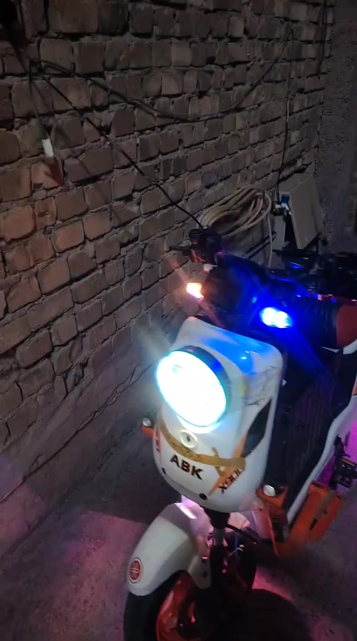 X900 • نقصها شاشة • بطاريات ٥