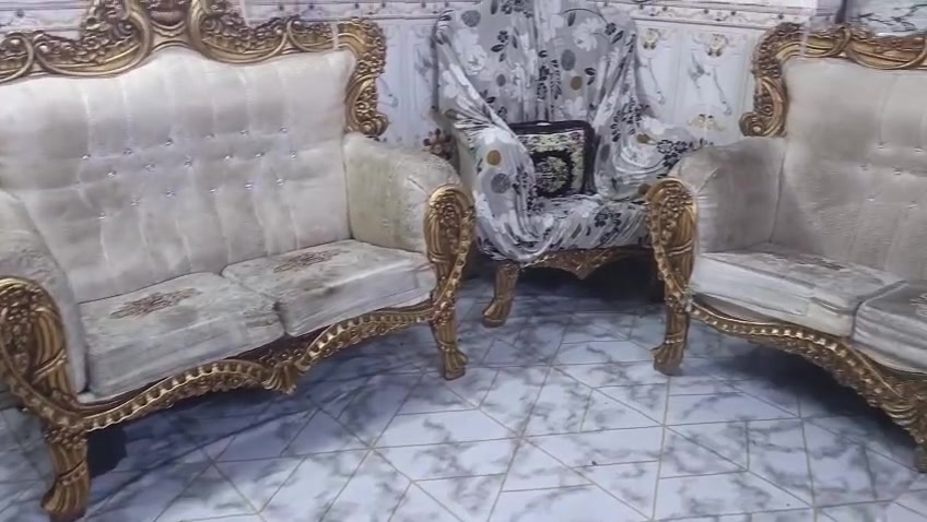 السلام عليكم تخم ملكي زان 10 مقاعد اي ضرر مابي جيد قبل 6 اشهر اخذتة بمليون بس شوي بي وصخ من شيلة يرادلة غسل بس سعر 500 الف مكان بغدا الشعلة

 ***********
