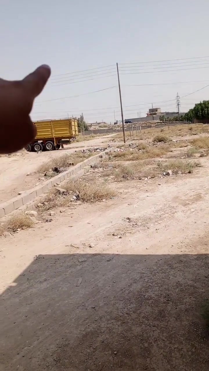 سلام عليكم
قطعة ارض للبيع مساحه
325متر  مكان حي البتول شارع بيت دايش بل اخير

ماي كهرباء انترنيت موجود 
سعرها.  20مليون 
رقم  الهاتف  او وتساب 
*********** ابو ولايه
