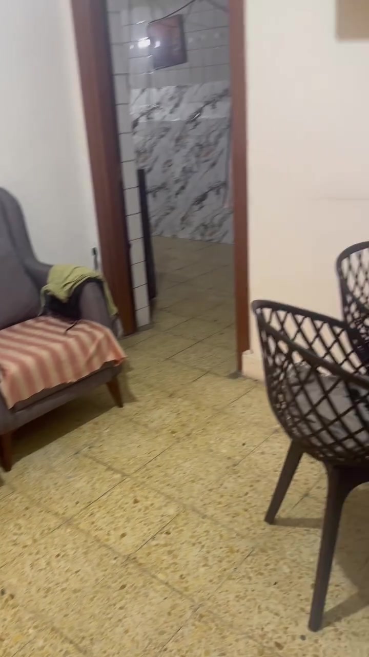 شقه سرقفليه موثثه للبيع ست ملاين إيجاره ٣٥٠ اتصل على الرقم ***********
