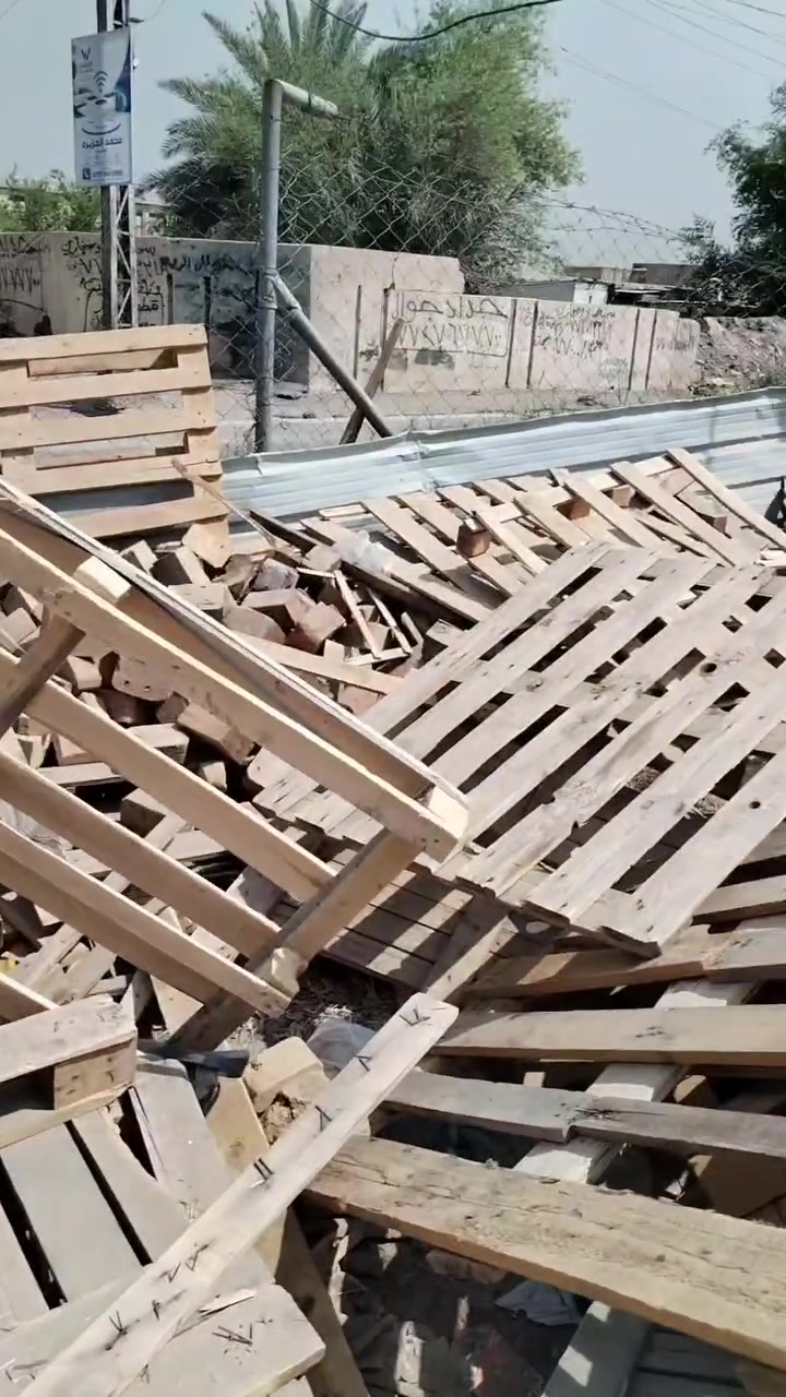 حطب سكيب مكسر قطعه 1000
سياره حمل كيه كامله تسفيط 100 الف حطب سكيب *********** بغداد البياع
