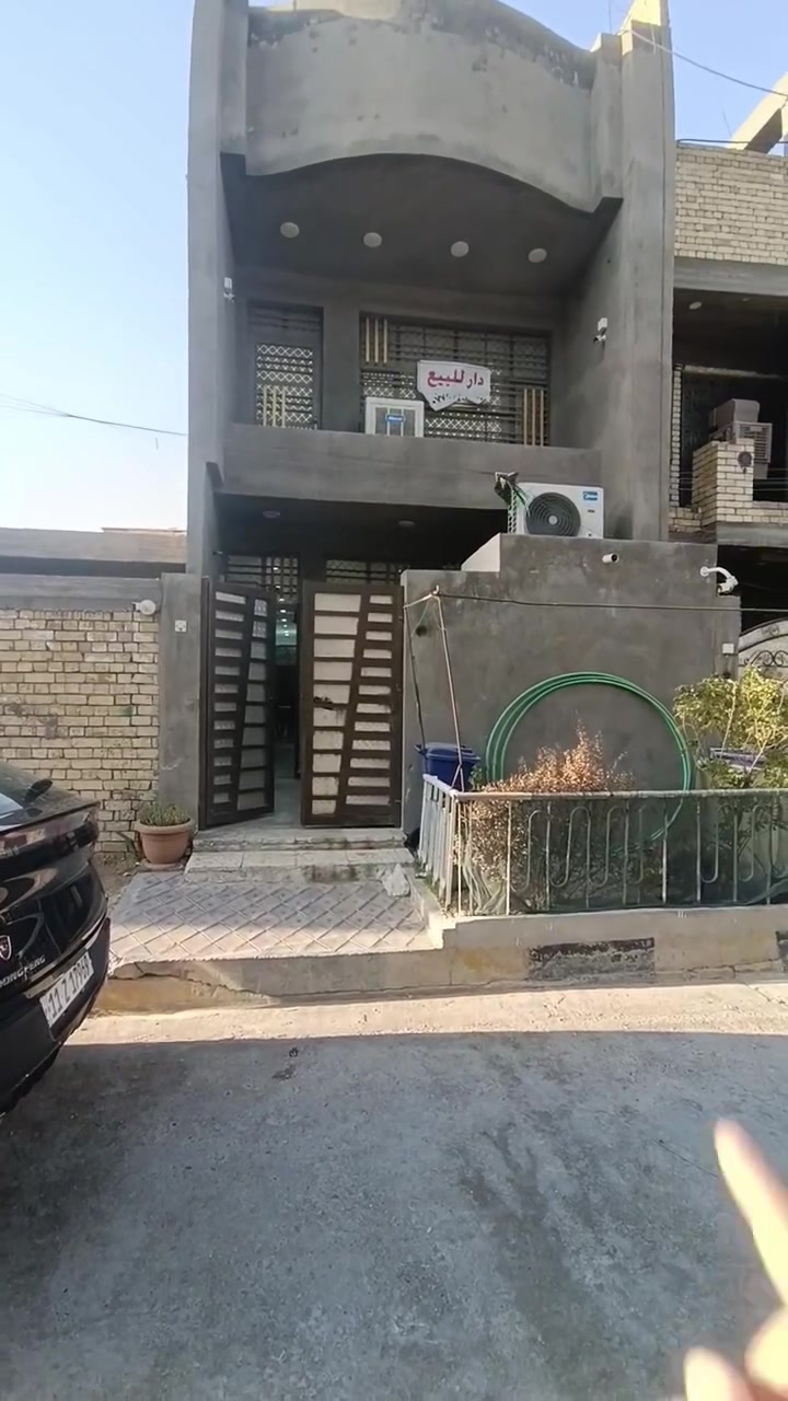 سلام عليكم توفر عندي بيت للبيع 120متر-- جبها 5 نزال--- 24--- بيت زراعي سند 25 سند وكاله موجودات على طابو الخلاني البيت بناء حديث كلش حلو بي 4غرف منطقة كامله كل خدمات مي مجاري كهرباء تبليط موقع لبيت البلديات الضباط خلف الصحفيين قرب مدرسة القوس منطقه حي الامير الاستفسار أكثر *********** رد واتساب ماسنجر سعر خاص حسن للعقار
