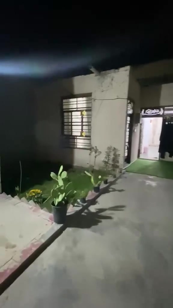 السلام عليكم
بيت بلديه ١٥٠ متر على شارع الامن الداخلي قرب طارق الخيكاني معامله كامله واصل للتقيم بسعر كلش مناسب للاستفسار الاتصال على الرقم ***********
