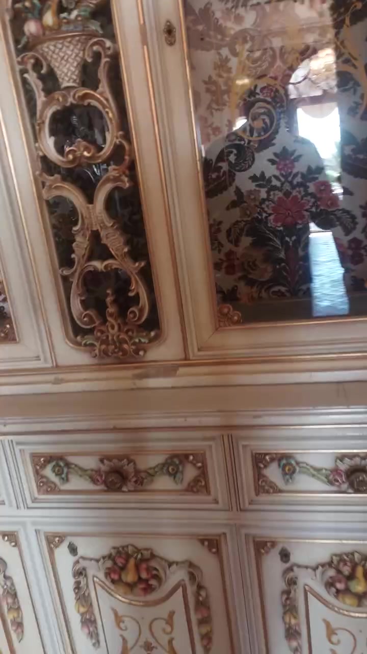 دواليب • ماكو تفاصيل