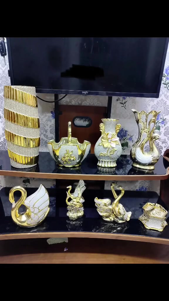 تحفيات عدد 8
العنوان الرحمة الشارع العام ***********
