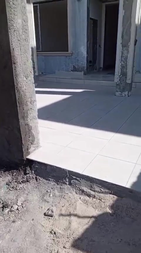 السلام عليكم متفرغ خلفات سيراميك درجه اولى تسليم مهندسين نشتغل سيراميك بورسلين جدران وارضيه مرمر باية ومرايه درج خبره 20 سنه بالعمل نشتغل بغداد فقط التزام بالموعد والعمل *********** متواجد واتساب
