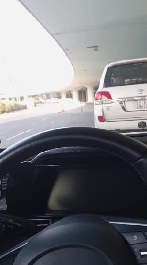 نحن لا نعدك بأفضل رحلة...
بل نعمل كل يوم لنكون سببًا في أن تبدأ يومك براحة، وتنهيه براحة أكبر.
قد ينسى الإنسان أسماء الطرق...
لكنه لا ينسى كيف شعر أثناء رحلته.
لهذا نجعل من كل رحلة تجربة عنوانها:
الأمان...
الاحترام...
والالتزام.
لأن رضاك ليس هدفًا مؤقتًا...
بل هو بداية علاقتنا معك.
تكسي الأسرة الكربلائية
رحلات تليق بثقتكم... وخدمة تبقى في الذاكرة.
📞 ***********
📞 ***********
