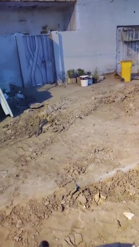 بيت مساحه ١٥٠ بناء شبه قديم بلوك موقع تجاري شارع مزرعت أبوه هبه البيت متكون من غرفه وصاله وديوانيه ومطبخ وصحيات داخليه وخارجيه مع محل حالين البيت والمحل مؤجرات ثنيهن ب٤٠٠ تقريبن 
سعره ب١٤٥ وبيه مجال
بيت مساحه ١٥٠ بناء شبه قديم بلوك موقع تجاري شارع مزرعت أبوه هبه البيت متكون من غرفه وصاله وديوانيه ومطبخ وصحيات داخليه وخارجيه مع محل حالين البيت والمحل مؤجرات ثنيهن ب٤٠٠ تقريبن  للاستفسار ***********
