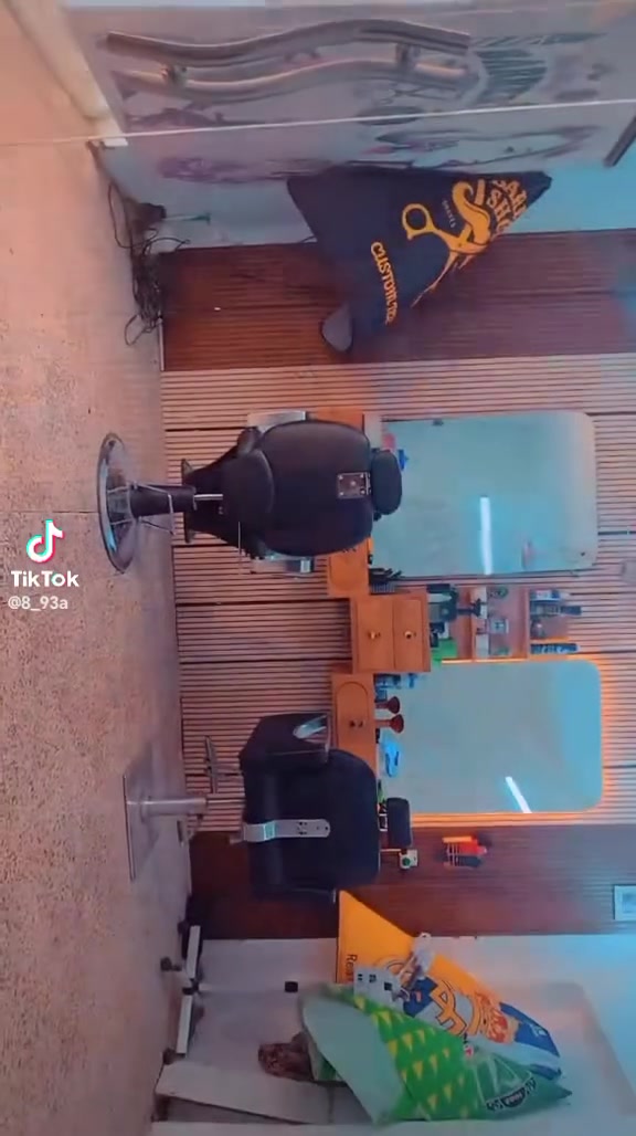 محل حلاقة • افتتاح جديد • شارع الوصطاني
