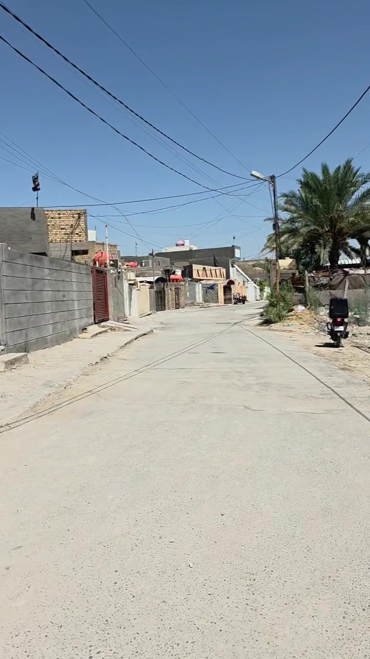 يالله سلام عليكم 
يتوفر قطعتين للبيع مجاورات 
مساحه كل قطعه 125م مربعات 
واجهه 10م ونزال 12ونص 
موقع بكرلي 3
بعد جامع سلمان المحمدي فرع سنتر البكرلي قريب عل شارع العام خدمات كامله 
للاستفسار مراجعه مكتب عقارات اضواء البكرلي الكائن في البكرلي قبل جامع سلمان المحمدي 
او الاتصال على 
*********** واتس اب 
*********** واتس اب 
عدنان للعقار

