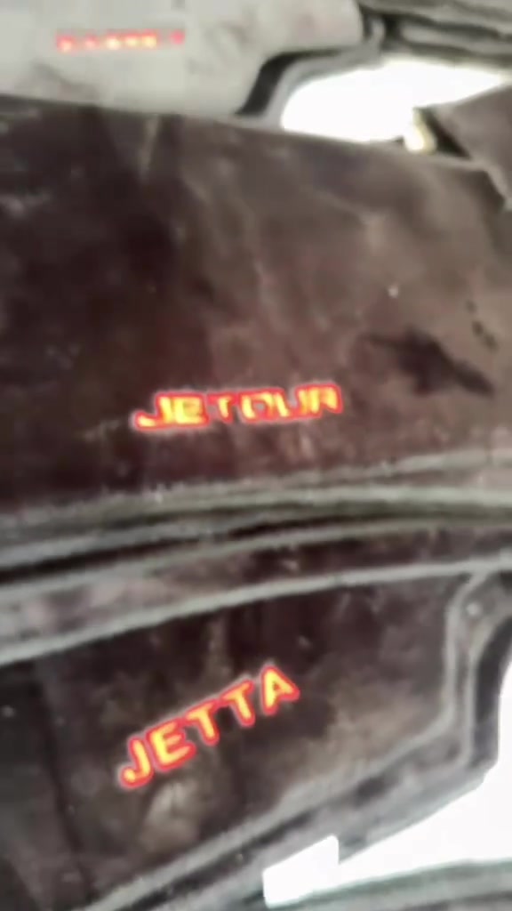 قمة الفخامة والنعومة لحماية سيارتك بأعلى مستوى! 🔥
 عن توفر المنتج الملكي والأكثر تميزاً في الأسواق:
✨ كاربت دشبول قذيفة (الثخين الفاخر) ✨ الصيني وليس ايراني 
يمنح مقصورة سيارتك مظهراً مخملياً في غاية الأناقة؛ حيث يمتاز بخامته الثخينة وعالية الكثافة التي توفر عزلاً ممتازاً وحماية فائقة للدشبول من حرارة الشمس الحارقة والتشققات. يأتيكم مطرزاً بالكامل باسم السيارة (مثل إلنترا، كونا، وغيرها) ليتناسب بدقة تامة مع أبعاد وتفاصيل دشبول سيارتك. السعر خرافي 🔥🔥🔥

للاستفسار والطلب واتساب 
***********
