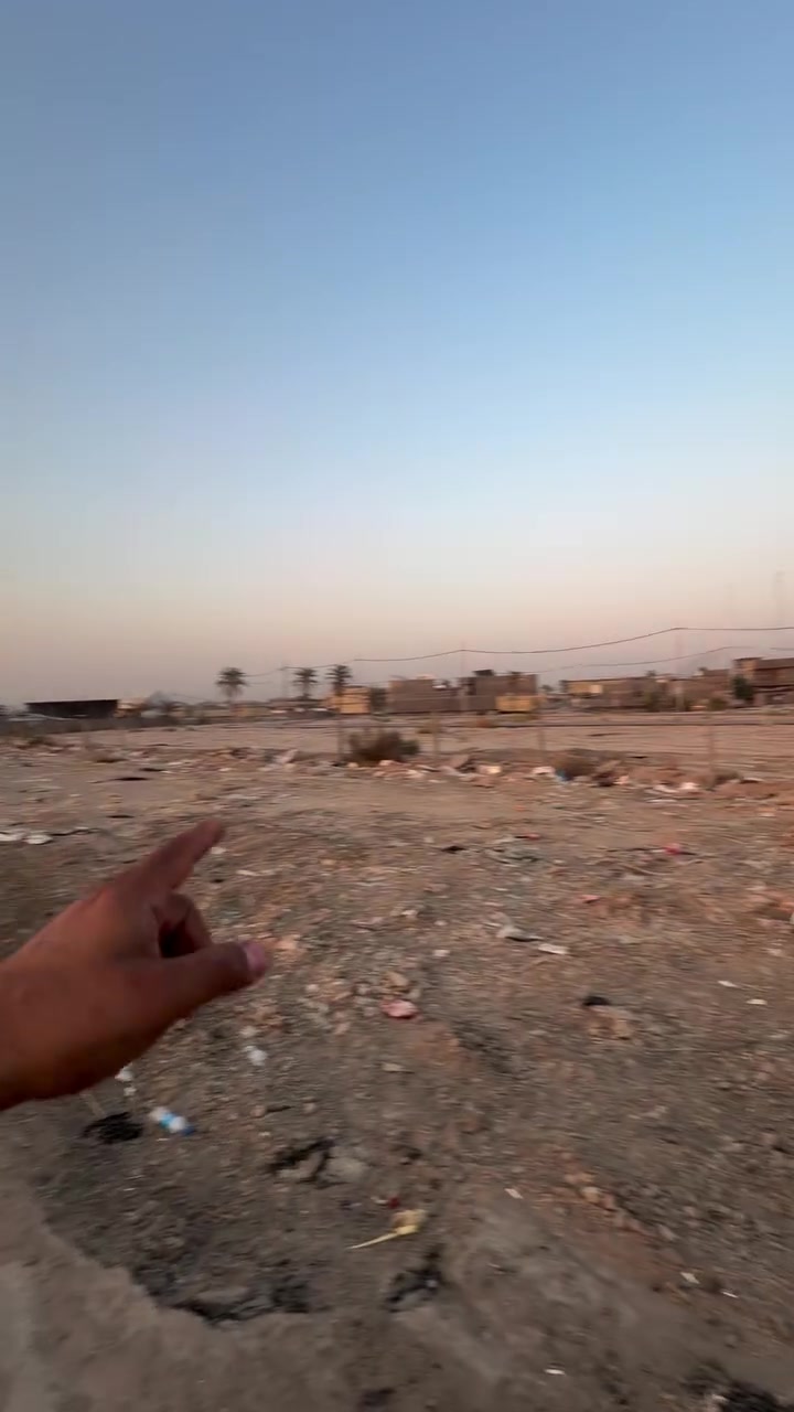 السلام عليكم متابعينا الكرام 🌹
🏡 للبيع قطعة أرض / شارع 100 بموقع مميز جداً 🏡

📍 موقع مميز وقريب من المناطق والخدمات المهمة
🛣️ موقع مناسب وسهل الوصول
📐 المساحة: [100] متر
🏗️ مناسبة للبناء والسكن، وكذلك فرصة حلوة للاستثمار

✨القطعة تتميز بموقعها وترتيبها مناسبة للي يريد يبني بيت على كيفه وبذوقه أو للي يفكر بالاستثمار موقعها تجاري يكدر يستفادة منها بالمستقبل.

📍 الموقع: [شارع 100]
📞 للاستفسار والتفاصيل: [***********و***********]

📍مكتب مرتضى سامي الهندسي 
الحلة - حي الحسين -قرب حلويات لبنان
