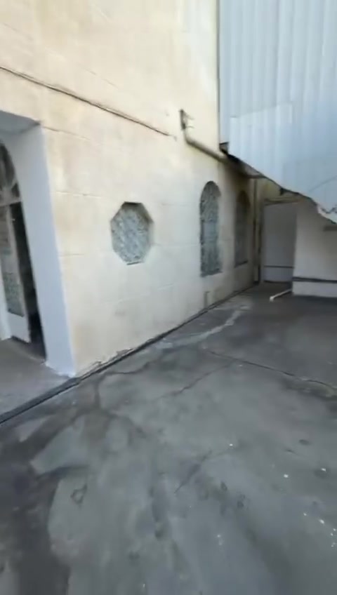 دار للأيجار في منطقة الملعب سوق سلاله
يحتوي على استقبال وهول وغرفة نوم وحمام داخلي وصحيات خارجيه
سعر الإيجار 400 قفل
للأستفسار الاتصال على الرقم ***********
