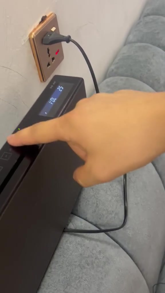 السلام عليكم للبيع سماعات ماركة سوني
رقم الموديل Sony CMT-X5CDB
منفذ قرص dvd
بلوتوث اندرويد 
منفذ أواكس 
تحكم لمس
السماعات بالة أوربي 
مكاني الدورة 
***********
