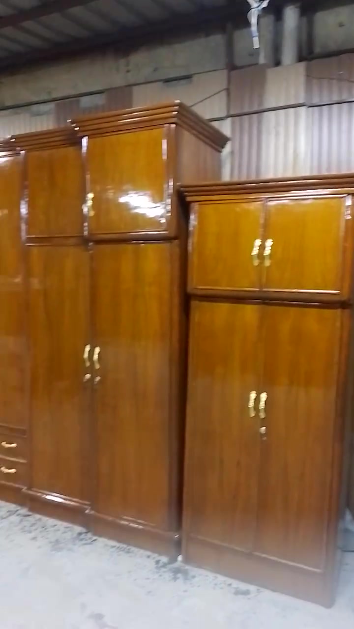 غرفة نوم • أثاث خشبي • ميز تواليت