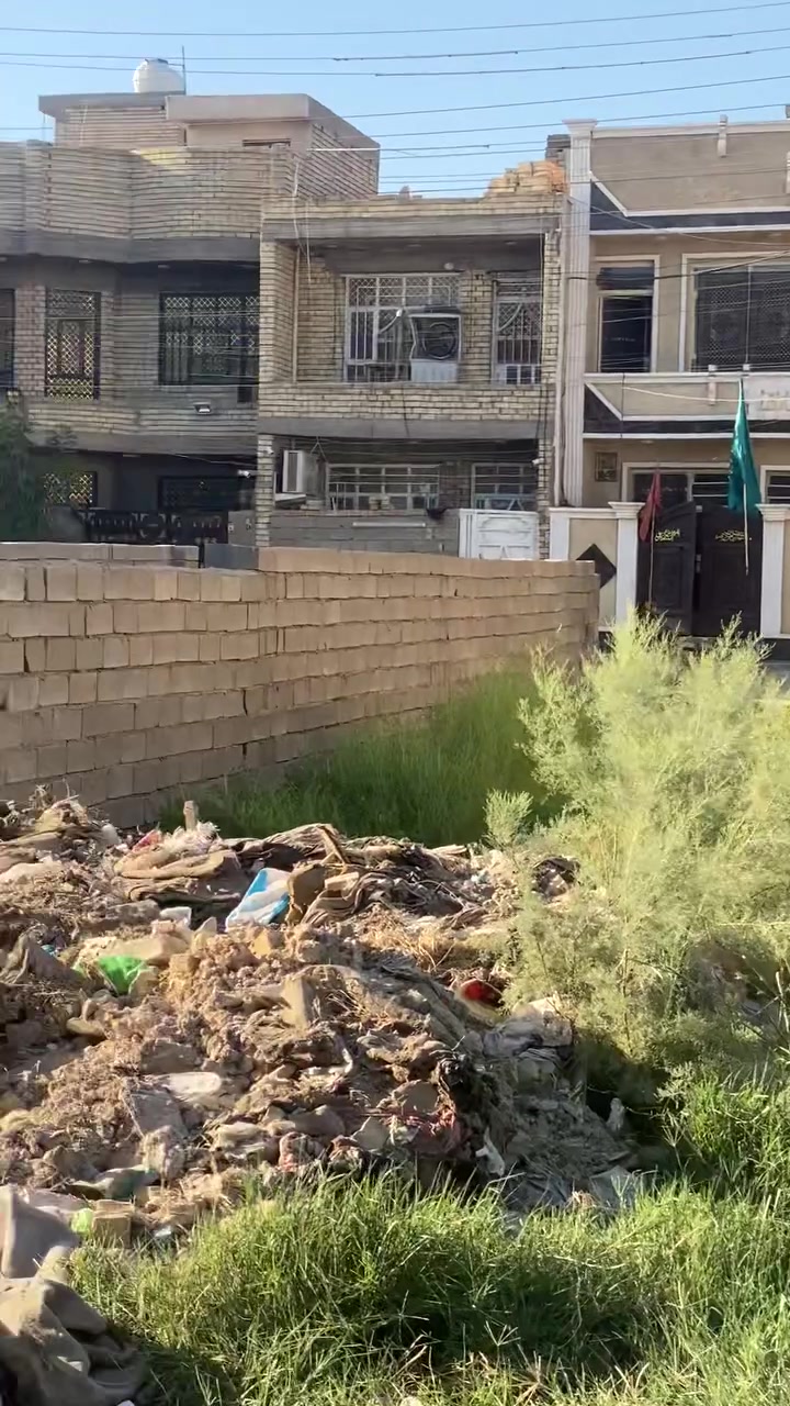 اخر قطعة لحك عليها
٥٠ متر والسعر صدمة ٨ ملايين وبيها مجال 
تحويل ثاني يوم 
الموقع السريدات المدخل الاول المربع الثالث 
***********

