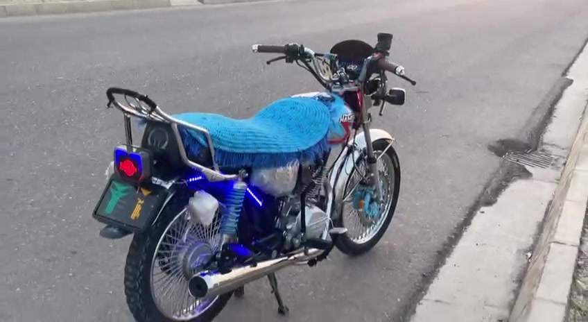سلام عليكم 
نامى برو هونزدا 25 بصمه وهندر وسلف  وبيهة اوراق
150cc
*********** السعر واتساب
