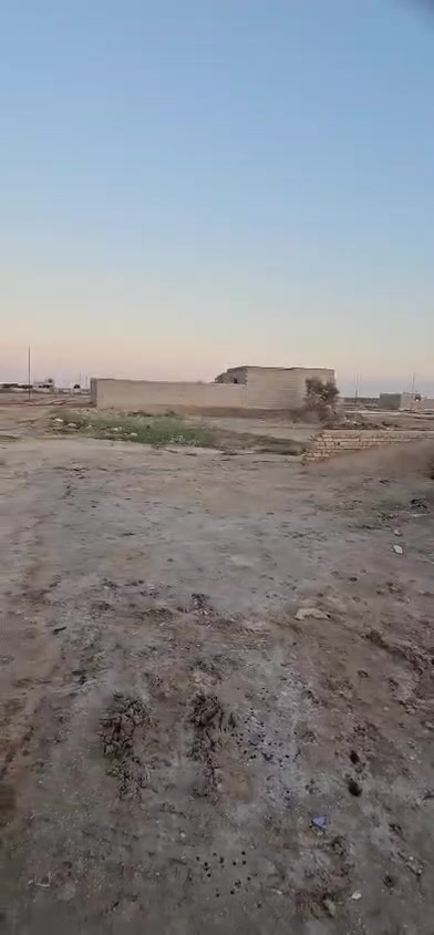 السلام عليكم  اخواني الأعزاء عندي هذا البتلو للبيع مساحه ٢٤٠ م يحتوي ع غرفتين+  صالة + هول داخلي  + مجمع صحيات داخلي + مطبخ + استقبال ...ارتفاع البتلو ١.١٠ مدفون و كامل الشارع تقريبا شبه كامل بالنزلة الثانية ...... والجوارين والله جدا ناس طيبين .... الي يفيده يتصل ع رقمي *********** .... متوازي ع بيعته وعارضه ب 8 مليون الي يفيده يراسل او يتصل ♡
