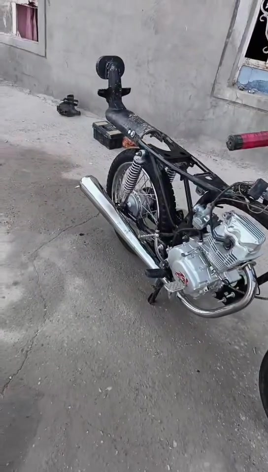سلام عليكم دراجه موديل 2023نامه محرك رابيدو كفاله عامه أوراق أصولي دراجه نضيفه كلش سعر 500بيها مجال بصيط مكانها بل قاسم بطليعه للستفسار ***********
