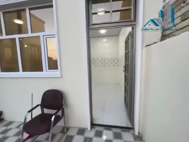 وحدة سكنية للإيجار

في مجمع الاصيل السكني
مساحة ٢٠٠م طابق واحد مصفره (محتوايات البيت غرفتين وصاله وديوانيه + مجمع صحي عدد٢ داخلي وخارجي)  وبي انترنت ومولد 
(السعر 300 الف قفل) 
للتواصل (***********)
