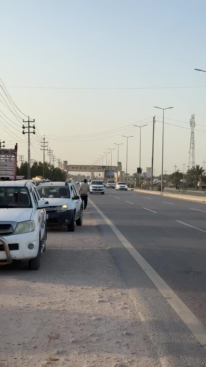 قطعة للبيع 200 م  واقع حال 300 ركن عل شارعين مدفونه ومحدوله ومحدده بي ارسي ومي وكهرباء فوكاها
طابو زراعي سند 25 - تحويل مباشر  بااسمي 
الموقع 📍
بوابه نادر الجديدة-مقابل المعيميره تقسيم جديد متوفره كافه الخدمات مي كهرباء اناره وقريبه عن الشارع العام     
السعر : 73 
     ***********
