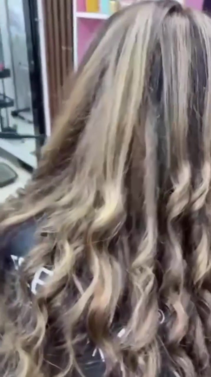 صالون كاردينيا بيوتي 💅
صبغ وميش كثيف حسب الطلب 😍 ❤️
حي العباس الفرع الثالث يم البيت المثلث 
للتواصل على الرقم *********** ☎️
