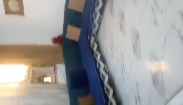 السلام عليكم مشتمل للبيع هورجب خلف المستوصف مساحه ١٠٠ بناء طابق واحد مكانه حلو مرتب ركن مي كهرباء نت مولد كلهن موجودات هاتف ***********
