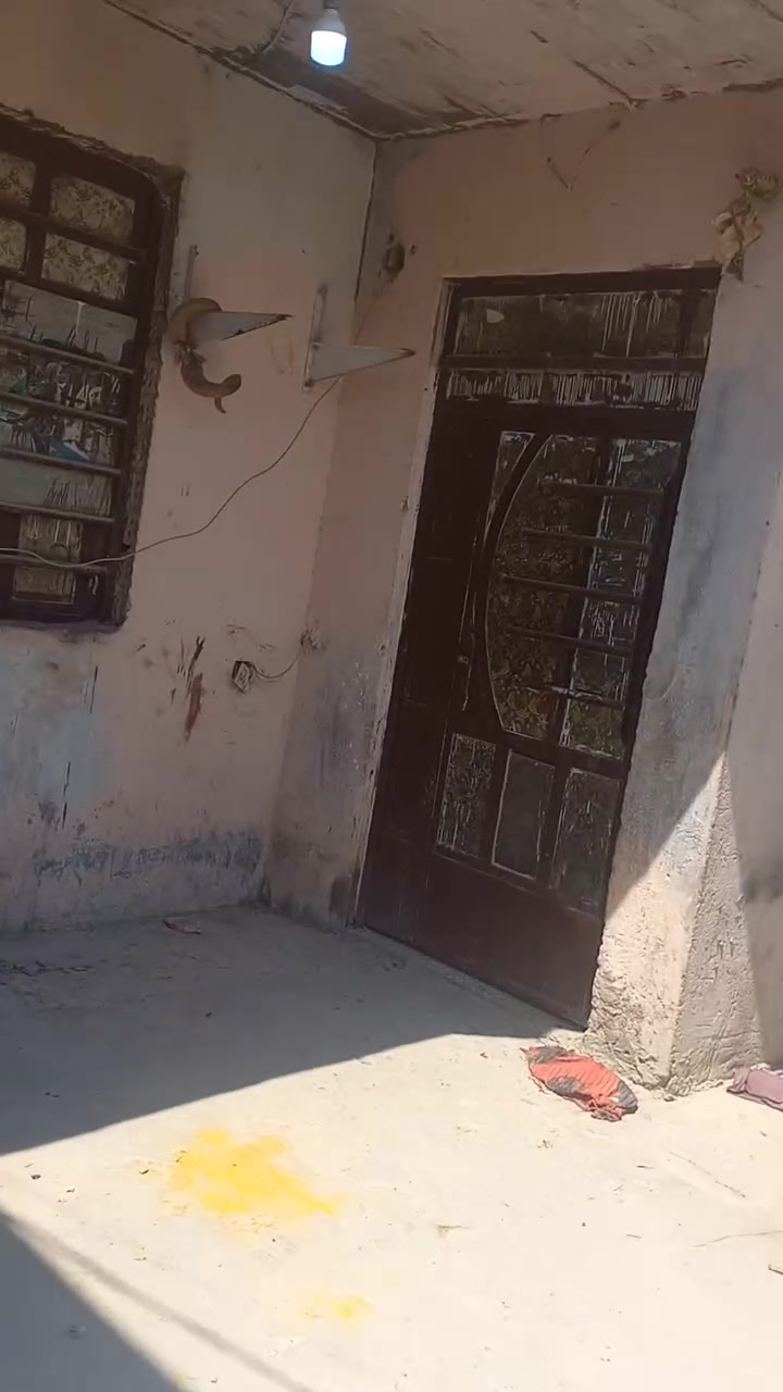 بيت للبيع في منطقة الكماليه المعوقين قرب الساحه الطوبه قرب مدرسة الكرفانات مساحه ٢٢٠متر اتصل على الرقم ***********
