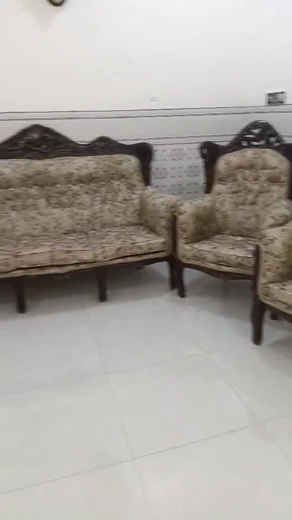 ٩ مقاعد • زان تركي • الحله شارع ٨٠