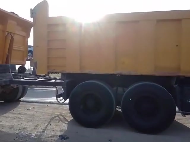 سلام عليكم رينو للبيع قاطره مقطوره مواصفات صداميه 2002 ثلاث لوحات بسمي ( ***********)
