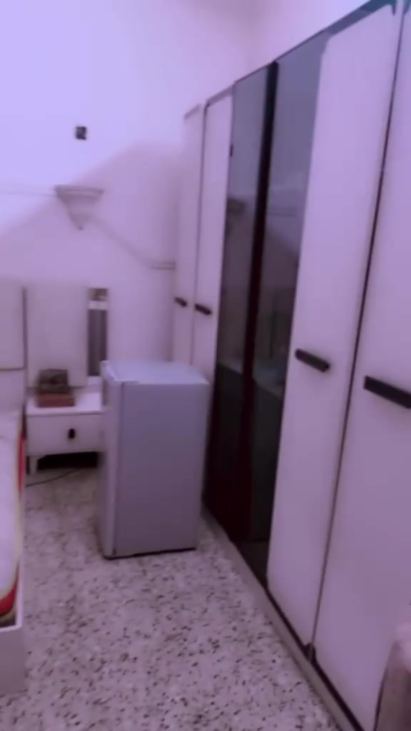 غرفه جدا نظيفه بعدها جديده  ٣٥٠ نهايتها الدوره
