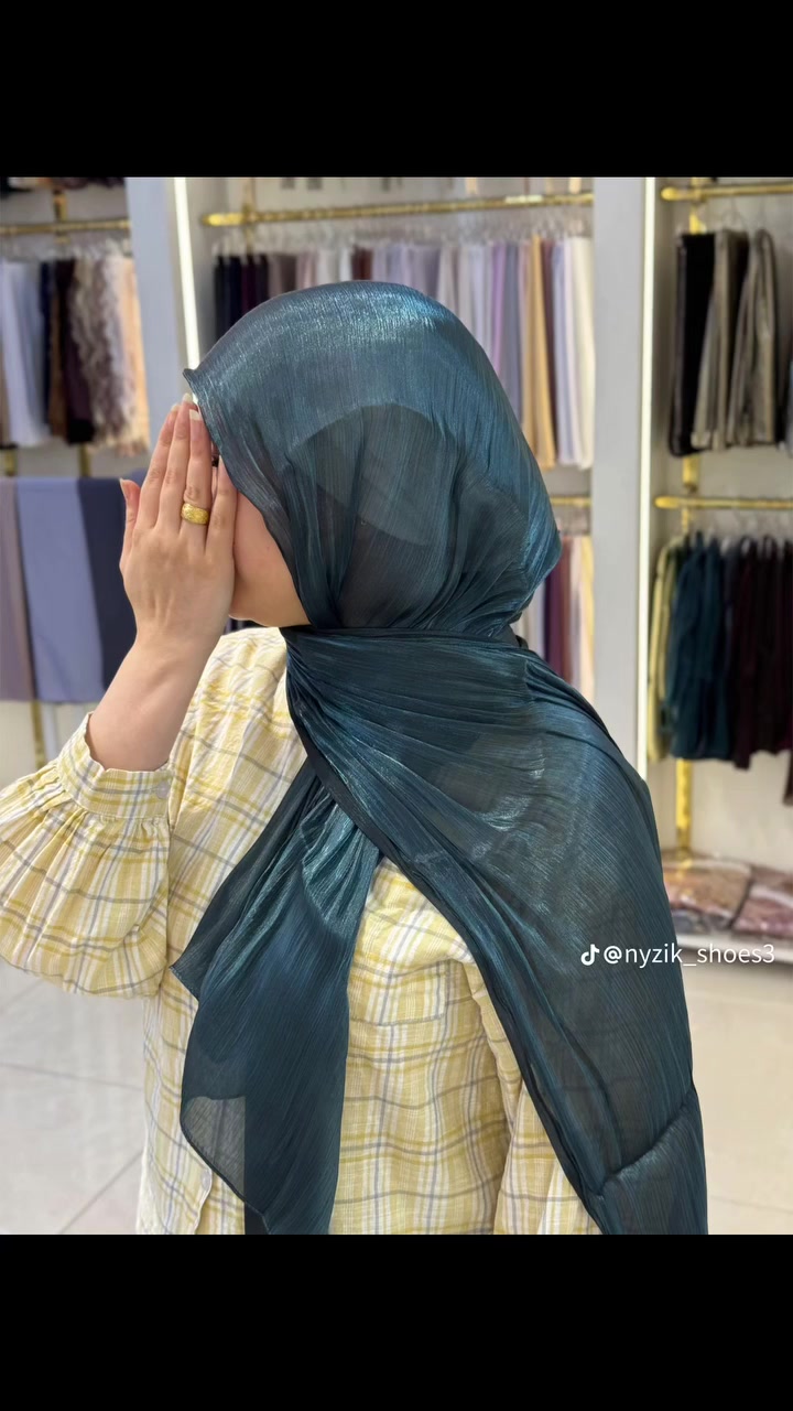 رجع توفر من جديد شال اور كنزه جمال واناقه تعالو للمجمع تشرفونه وكل الهلا بيكم للستفسار مراسله *********** يوجد توصيل جميع محافظات العراق العنوان واسط قضاء الحي شارع التمايم
