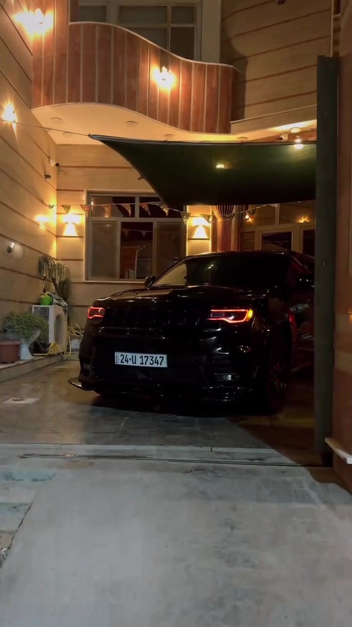 Jeep SRT  للبيع             

الموديل : 2020
المحرك : V8 / 6400 
الكير : أوتوماتيك
رقم دهوك بسمي  تحويل ثاني يوم
العداد : 62 الف
الون :  اسود 

الحالة وارد كندي الضرر :   طبت كفالة وصار عندي شي بسيط  اربع اصابع فقط بالجاملغ ومو ضربة  والباقي سليم 100% 

عليها كتاب تضليل من مديرية المرور العامة .

عليها ppf كامل الوجه . 

الـــــمـــواصــفـــــات 
فول مواصفات خنك لل اخير 1/1 لل اخير
من رادار الامامي وخلفي وجوانب .. الخ الجيب مواصفاتها تفرق والصاعد يعرف شسولف 

عليها ادامه كامله تنضيف منضومة الاحتراق بالثلج الجاف وبلكات جدد وتخم تايرات جديد وباتري  مع الدهون كامله كله جديد يعني فلس متحتاج نهائيا وكل نقص ماكو

الاضـــــــافــــــاات
 عليها تفريغ وبرمجة سيفتي فتح لوك العقل والكير والمراوح على الاستخدام اليومي وياها 3 فايلات حسب طلبك سيارة مطلعة بالسيفتي 513 hp 

اويل كاج كان بولت دزاين 

بلكات ريسنك 
فيول بام وال برو ريسنك 450 LPH
مساعد فيت بم ريسنك 

ولف حماوه ميشموتو 82 

تخم تاير جديد اميركن مصل  حجم 295/45/20 ماكو داعي اسولفلك علي 

انج X-pip Stainless Steel 304 3 دبل 
بوابات تحكم ريمونت 
كل الشغل على الكزوز يم علي الوادي 

حلوك دبات نفس شكل الكارفن من موقع (اي بي) وسعرهن معروف نفس سعر الكارفن 

لدات متغير ترحيب منظومات عدد 2 يعني تكدر تخلي كل حاجب لون باليعجبك 

لحيه اماميه SRT 
شفقه خلفيه SRT
شفقه صندوك خلفيه SRT
دفيوزر خلفي SRT 
سيت احزمه امان ازرك SRT 

عليه ادامه كامله الاخير 
تبديل الدهن من شركة ادينول وتبديل اول باول  
تبديل منضومه الماء راديتر  هسه كملتها قبل الصيف 
شرط الفحص مكينه وكير وكاردن واكسل  كفاله عامه

اخوان السوك كل شي بيه ما عاجبتك  اعبرها تولي جوا رجل اصغر واحد بيكم  متتقارن ب المهجومات ومن انظف الجيبات بموديلها سيارة بالكارتون وكلش معتني بيها  موديل ومشي قليل وبدون حادث 🖤

مكان السيارة / ناصرية 
 
رقمي : ***********
شباب موضوع السعر رقمي يمك وحسابي يمك بلا امر عليكم بس اليريد يشتري يدخلي ويشلع عيوني وياخذهن
