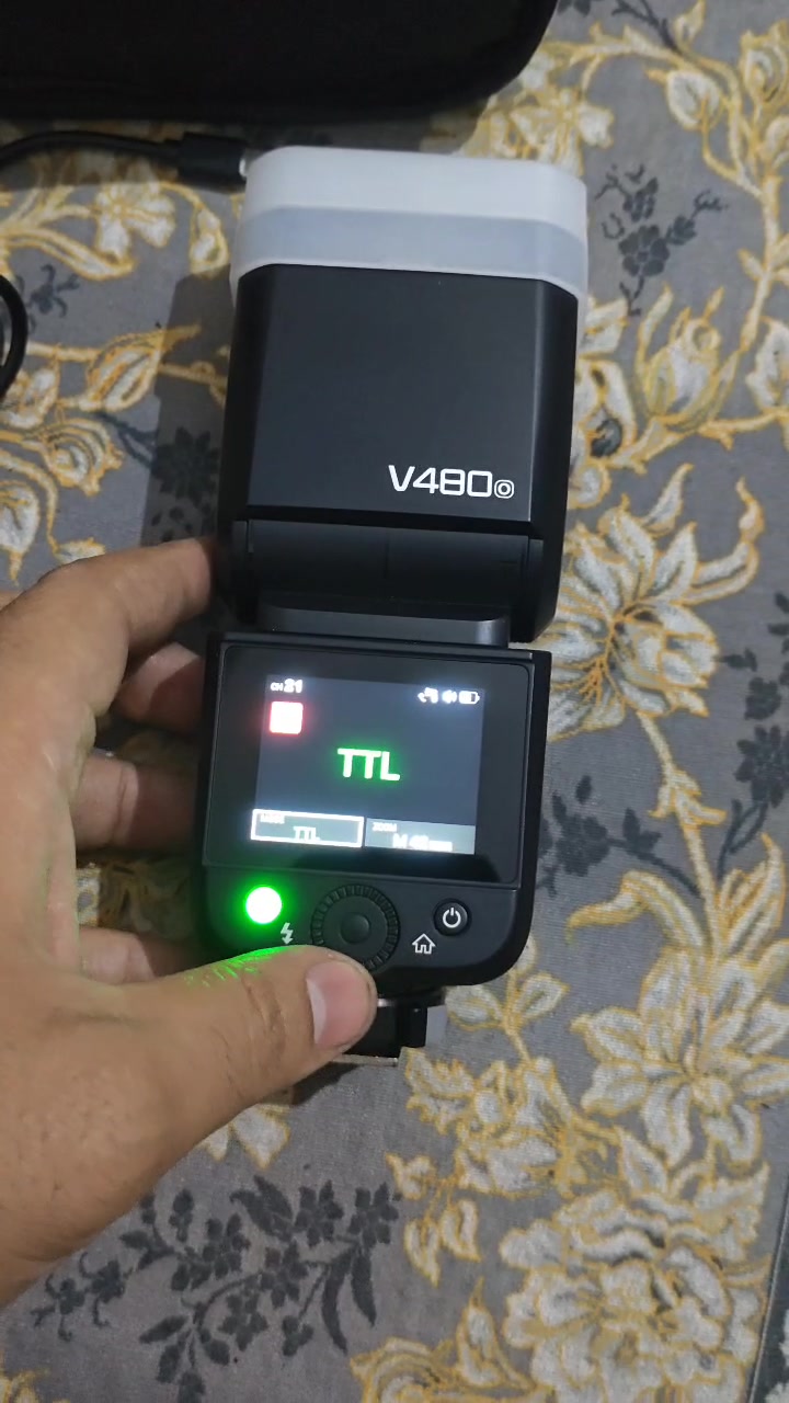 سلام عليكم فلاش Godox V480oاستخدام قليل كلش مكاني بغداد المشتل