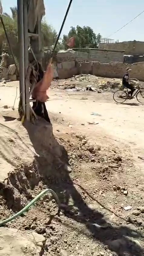يا الله بيت ركن  علا شارعين حي العسكري الثاني 3 محالت مساحت البيت 200 م   الشارع مات الوجهيه 20 ولركن 10 
السعر 125 مع المجال ولتواصل علا الرقم *********** بي واتساب
