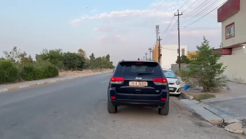 بيت للبيع طابو صرف منطقة 58 حي الزوراء 
200 متر  فول بناء 2020 طابق واحد درج خارجي غرفتين نوم استقبال مطبخ هول صحيات فول سيراميك 
نقص سقف ثانوي وصبغ فقط البيت باسمي شخصيا سعرة 110 وبي مجال 
*********** احمد
