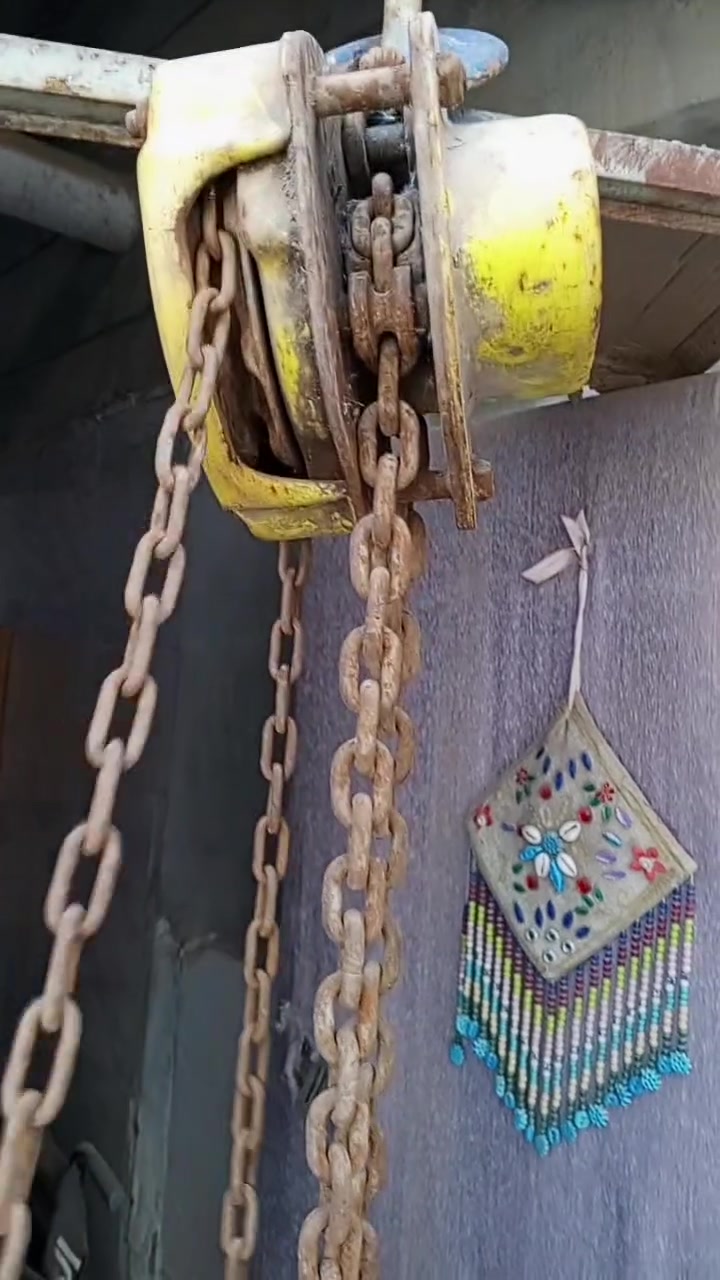 سلام عليكم عندي سلك 2طن ريده البيع سعره 70وبي مجال مكاني الديوانية حي العسكري الثانيه خلف جامع الحسين هذا رقمي ***********شغال
