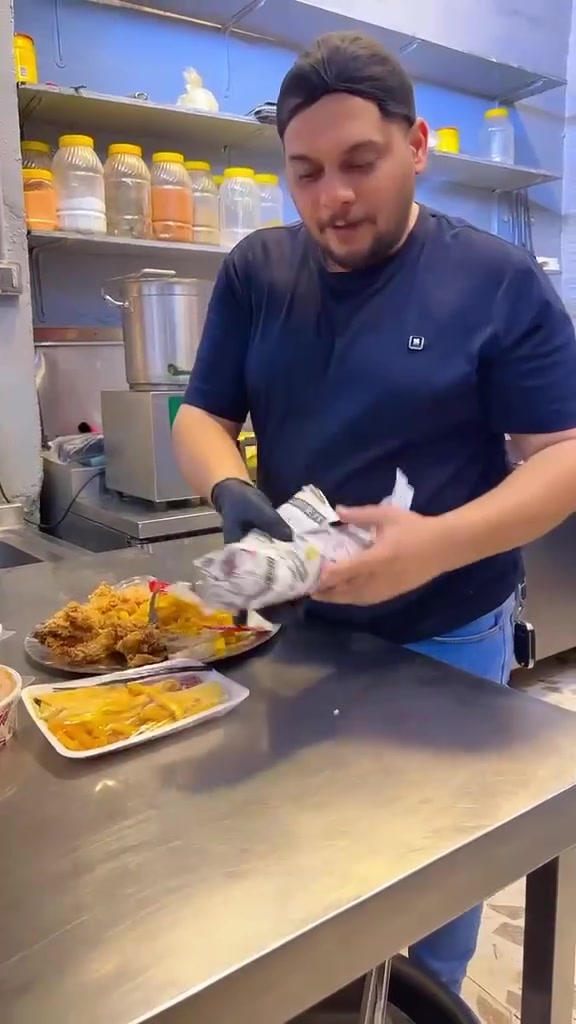 🔥 عرض من مطعم ريزو بـ 15,000 بس! 🔥
🥙 سندويش صاج
🍔 سندويش فلر
🍗 كنتاكي 5 قطع
🥫 صلصات + صمون + فنكر
كل هذا بـ 15 ألف دينار فقط 🤤🔥
لا تفوتون العرض… لأن الطعم يستاهل 😮‍💨❤️
📍 الصويرة - شارع الكازينوهات
📞 ***********
مطعم ريزو | الطعم اللي يجمعكم ❤️
