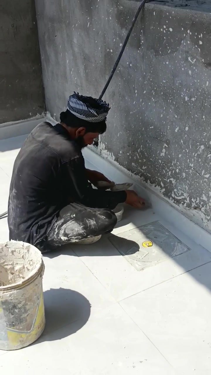 سلام عليكم خلفه سراميك في البصره متفرق حالين

نص مكتوب في الصور:
- ***********