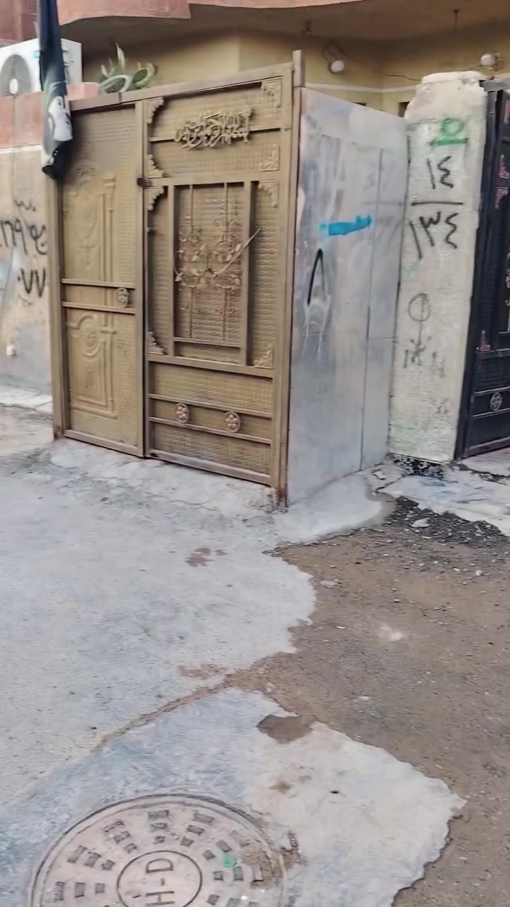 دار للبيع الحميدية مساحة ١٠٠ متر طابقين بناء حديث قرب مدرسة المزايا فرع الصيدلية... تبليط ومجاري وكهرباء جديدة بسعر مناسب للإستفسار الاتصال على الرقم ***********
