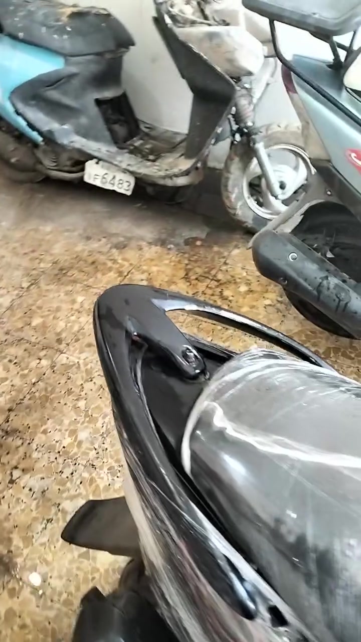 ماكس 325 الف وبيها مجال قضاء المدينه شارع الهلالي ***********
