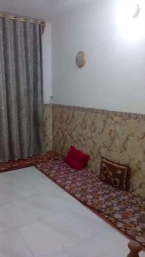 السلام عليكم بيت للبيع طابقين زراعي سند 25 يحتوي على 3 غرف نوم مساحة البيت 138 واجهية 7 متر طابق الثاني سيراميك كامل والأراضي سيراميك 
الموقع بابل الحلة مفرك عنانة سنجار مقابيل شارع 100 خلف معمل التأنكيات 
مكلف بالنشر للاستفسار ‏‪***********‬‏

