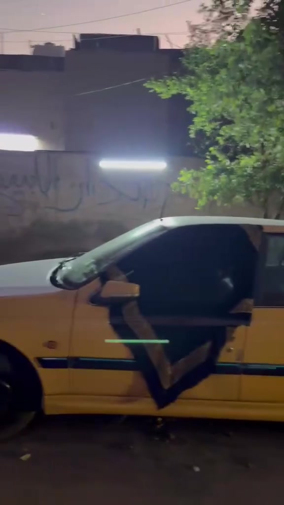 سلام عليكم بيت لبيع بكان  تجاري وموقعه كلش حلو لبيت طابو صرف ثاني يوم تحويل يعني بيعلك كاع تجاريه بكانه بغداد حي نصر شارع دكاتره هاذ رقمي *********** نتصل وتدلل وبيه وتساب
